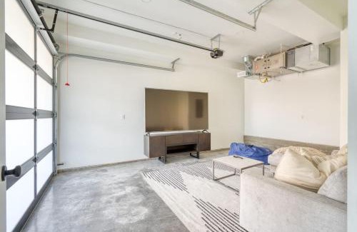 North Tabor House | Spacious Townhome Combination for the Whole Family