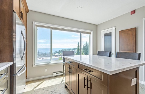 Silver Star Mountain House | Spacious Townhouse w/views - Great for bigger groups!