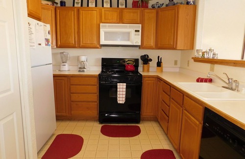 Pagosa Springs House | Spacious tri-level townhome with garage located in uptown Pagosa Lakes!