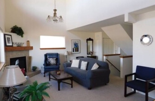 Pagosa Springs House | Spacious tri-level townhome with attached garage! Comfortably sleeps 9!