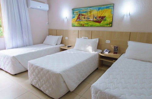 Foz do Iguacu City Centre Hotel | Spacious Triple Twin Stay Near Iguazu Falls, Itaipu Dam & Three Borders Landmark