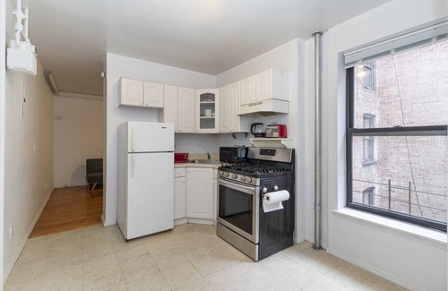 Upper East Side Apartment | Spacious Two BR Apartments in Yorkville Upper East NYC