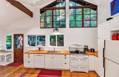 Summerhome Park House | Spacious, updated cabin in the redwoods (One month minmum)