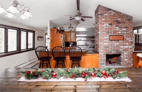 Killington House | Spacious Vermont Getaway 7 BR/4.5 BA - Close to Skiing - Biking - Golf - Hiking