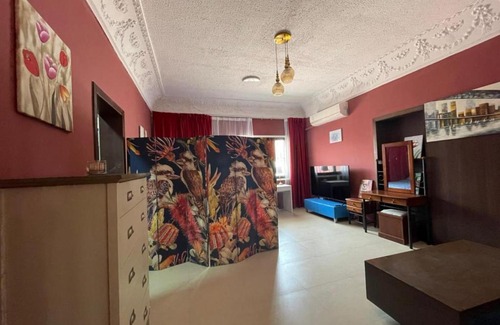 Jumeirah House | Spacious Villa!