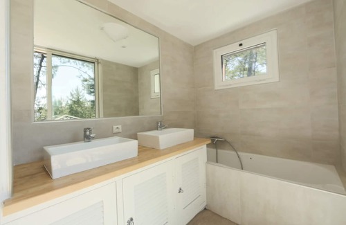 Cap-Ferret Villa | Spacious villa with pool at La Vigne, on the edge of the forest