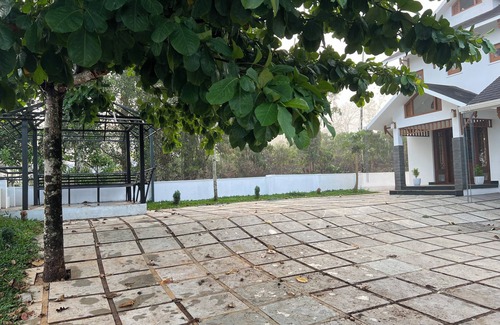 Sulthan Bathery Villa | Spacious Villa for large families or small gatherings, with great forest view.