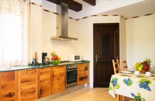 Petra Apartment | Spacious villa in the heart of the island.