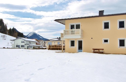 Hinterthiersee Villa | Spacious Villa with Garden in Hinterthiersee