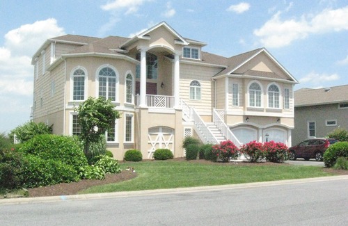 Ocean Pines House | Spacious waterfront/3 Levels/6 BR/5.5Ba/Elevator/4 Decks/Views! 5 stars