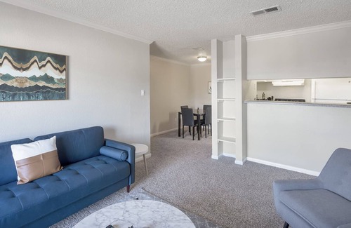 Midland Condo | Spacious with Balcony Close to Convention Center