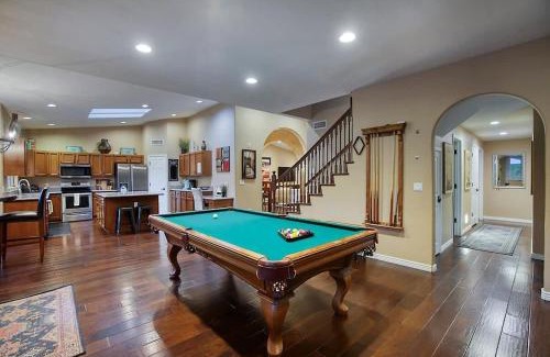 Paradise Park Vista House | Spanish Bella