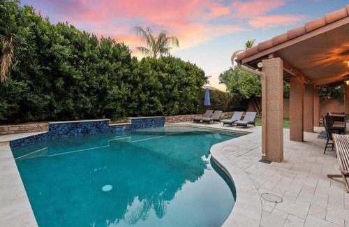 Paradise Park Vista House | Spanish Bella