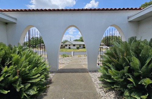 San Antonio House | Spanish-inspired hidden gem, cozy and quiet 2-bedroom.