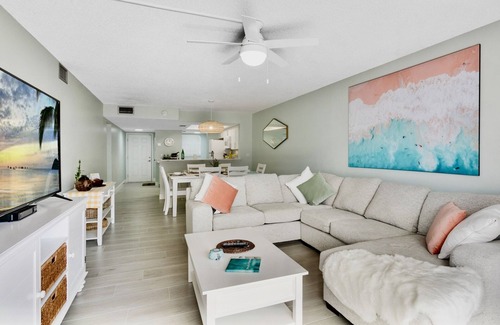 Cocoa Beach House | Spanish Main by Happy Palm Stays