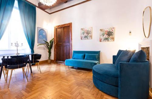 Rione IV Campo Marzio Apartment | Spanish Steps Exclusive Apartment