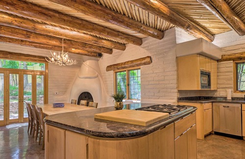 Broadmoor Cabin | Spanish-Style Home & Casita < 1 Mile to Broadmoor!