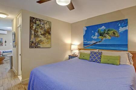 Old Town House | Spanish Village Cottage w private cabana