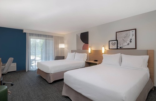 Chincoteague Hotel | Spark by Hilton Chincoteague Island