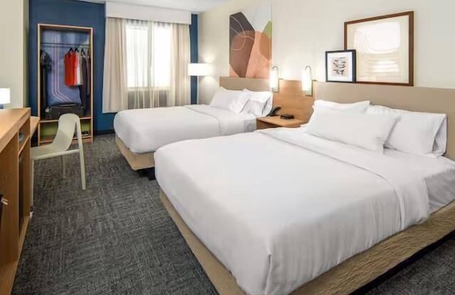 Indianapolis Hotel | Spark by Hilton Indianapolis Northeast Fishers