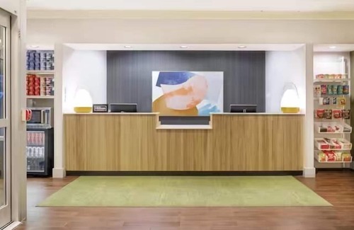 Indianapolis Hotel | Spark by Hilton Indianapolis Northeast Fishers