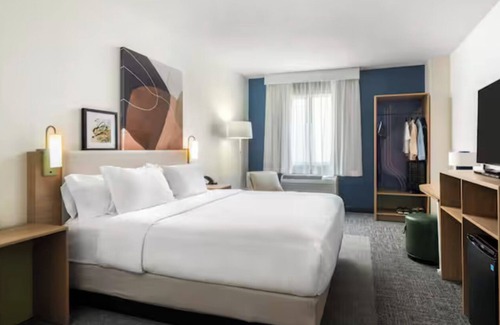 West San Antonio Hotel | Spark by Hilton San Antonio near SeaWorld