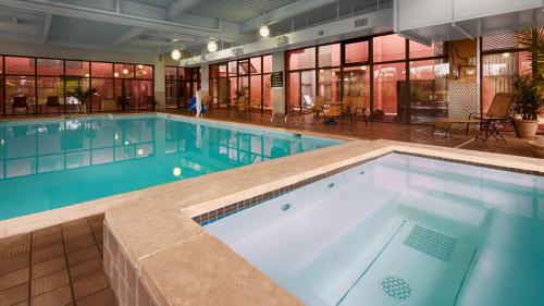Williamsburg Hotel | Spark By Hilton Williamsburg Historic Area