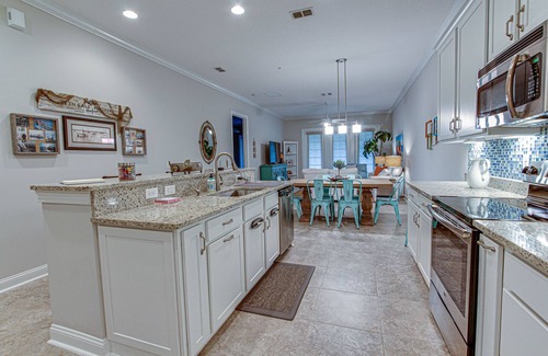 American Beach Condo | Sparkling Amelia Island Grnd Lvl 2Br 2Ba, Close to Ritz, Short Walk to Beach