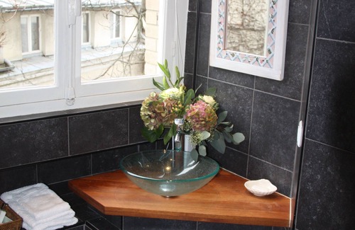 6th Arrondissement Apartment | Sparkling and sophisticated apartment near Luxembourg Gardens