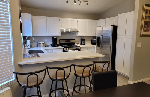 Las Vegas House | Sparkling clean and Quiet 3-bedroom home w/AC & Parking in Las Vegas