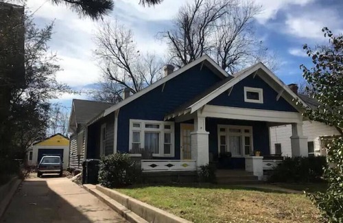 Central Oklahoma City House | Sparrow Park Guest House in walkable art district