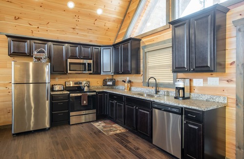 Chalet Village North Cabin | Special Fall Rates - Location, Luxury Cabin, Views, Hot Tub, Fire Pit, 5 Stars