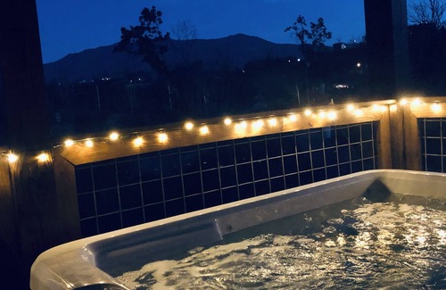 Chalet Village North Cabin | Special Fall Rates - Location, Luxury Cabin, Views, Hot Tub, Fire Pit, 5 Stars