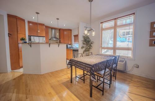 Quartier des Spectacles Condo | *SPECIAL RATES * 2 bedrooms condo with garage and terrasse - * GREAT LOCATION*