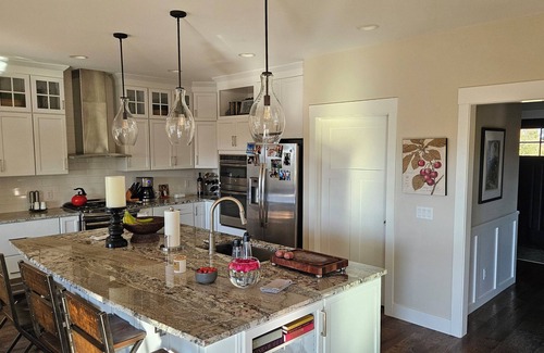 Traverse City House | Spectacular 3-bedroom, 4 bath home on 2 acres in beautiful Traverse City!
