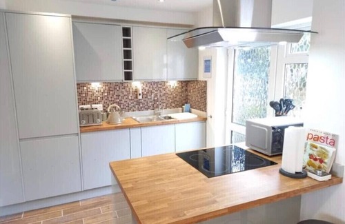 Bangor House | Spectacular 4 Bedroom Sea View New Residential Home