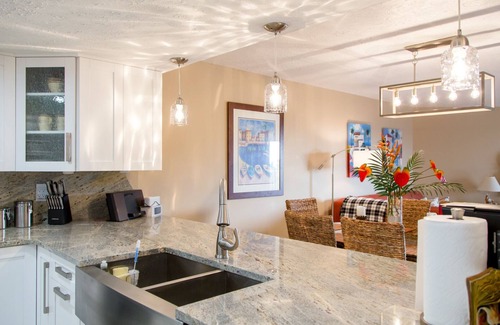 Indian Shores Condo | SPECTACULAR BEACH CONDO. 2/2 PLUS DEN. HEATED POOL - EMAIL US.