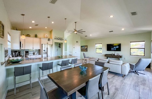 Safety Harbor Club House | Spectacular beach front views with a short walk to members only beach