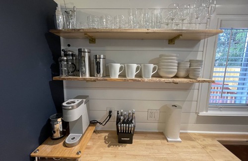Bull Mountain House | Spectacular Choice: Sleeps 6, Your Dog Welcome Too