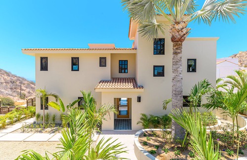 Rancho Cerro Colorado House | Spectacular family home on Rancho Cerro Colorado. Ocean view and beach access.