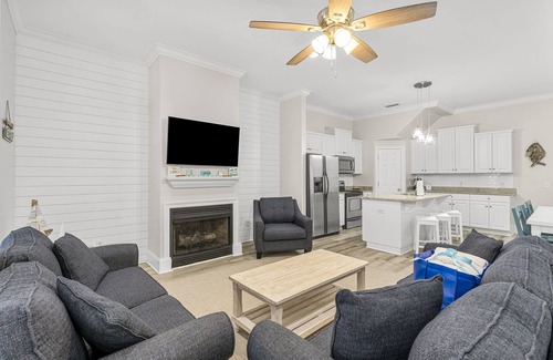 Biltmore Beach House | Spectacular Gulf Views w/PRIVATE POOL 3BR 3.5BA Bedding for 12! Pet Friendly