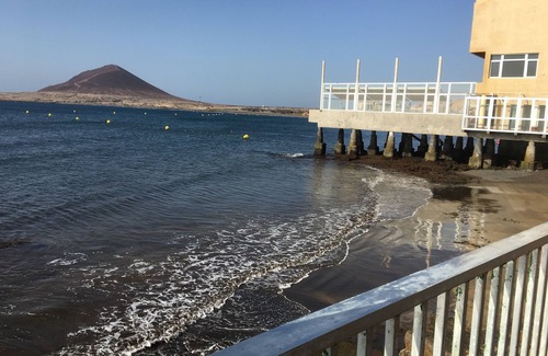 El Medano House | Spectacular house with direct access to the sea (free wifi)