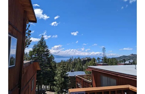 Tahoe Village House | Spectacular Lake View Mountain Retreat, Hottub, Pool, Heavenly, Close to SkiLift
