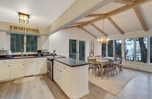 Charlevoix House | Spectacular Lakefront Getaway | Beach | Lake Michigan | Sleeps 10 | Firepit