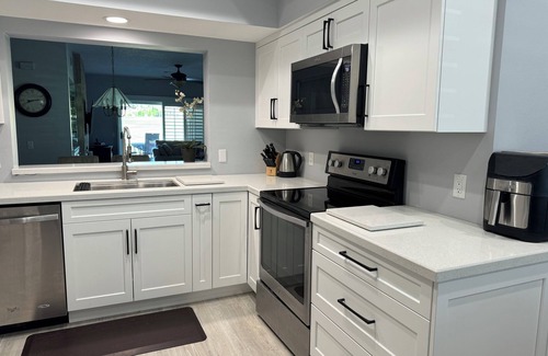 Palm Desert Condo | Spectacular Location -Golf Tennis and Pickle Ball