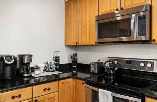 Littleton House | Spectacular Mountain View in South Denver!