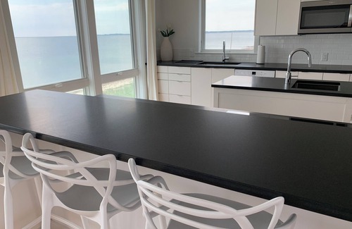 Cape Cod House | Spectacular Newly Constructed 3-Bedroom Beachfront Home in North Truro