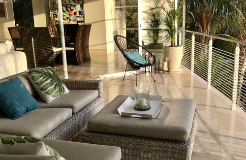 South Shore Hotel Area Condo | SPECTACULAR OCEAN AND JUNGLE VIEWS