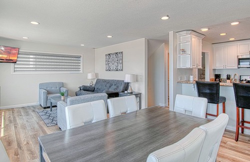 Santa Ana Heights Condo | Spectacular oceanfront upper unit with amazing views from awesome roof top deck!