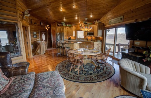 Bamboo Cabin | SPECTACULAR PANORAMIC VIEWS FROM THE LUXURIOUS, PRIVATE 'CABIN' AT KILKELLYS!